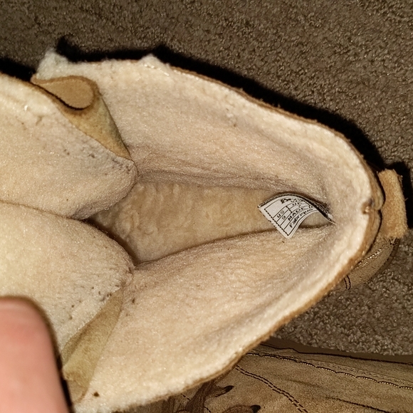 BearPaw boots size 8 - Picture 4 of 4